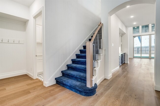 Building Photo - 3503 Foxhall St