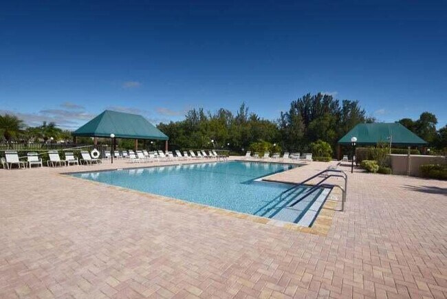Building Photo - 5851 Parkwalk Dr