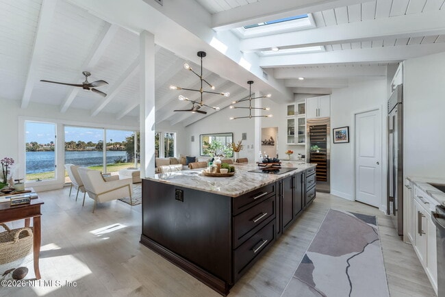 Building Photo - 177 San Juan Dr