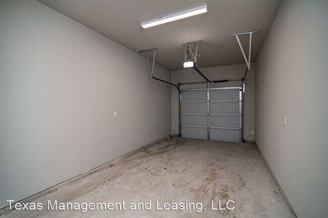 Building Photo - 735 Harvest Moon Dr