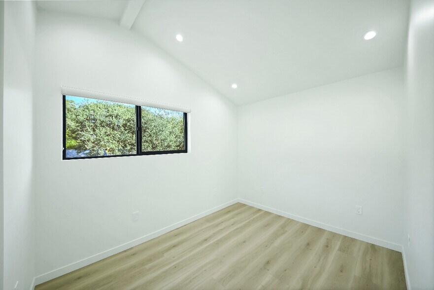 Building Photo - 4935 Cloud Ave