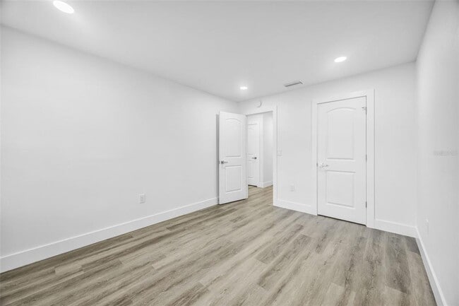 Building Photo - 11728 Raintree Dr