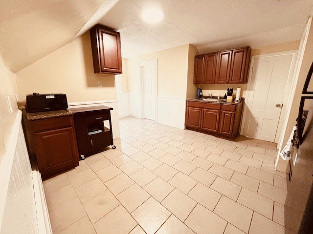 Building Photo - 117 Lloyd St