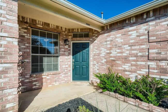 Building Photo - 8008 Serenity Way