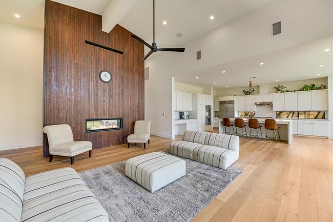 Building Photo - 6007 Nasco Dr