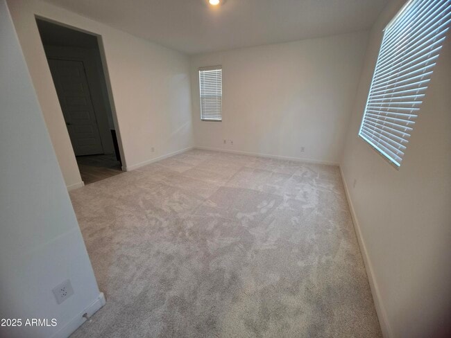 Building Photo - 16924 W Echo Ln