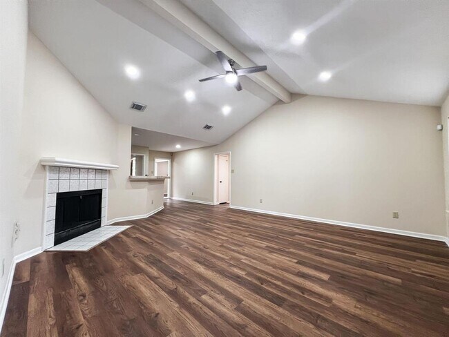 Building Photo - 11114 Springsong Dr