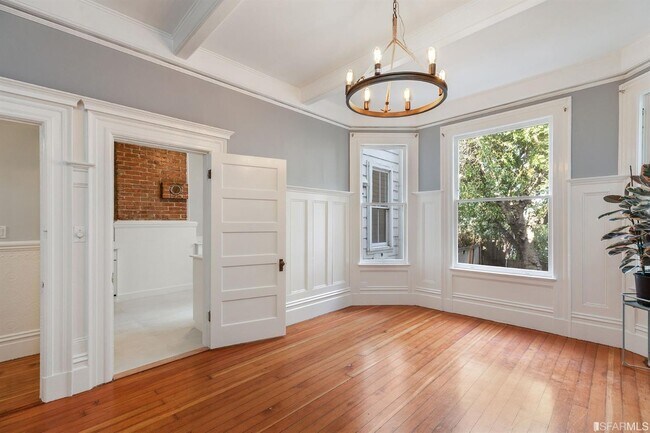 Building Photo - 958 Hayes St