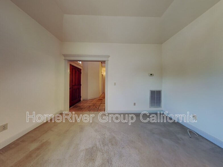 Building Photo - 5137 Sunrise Hills Dr