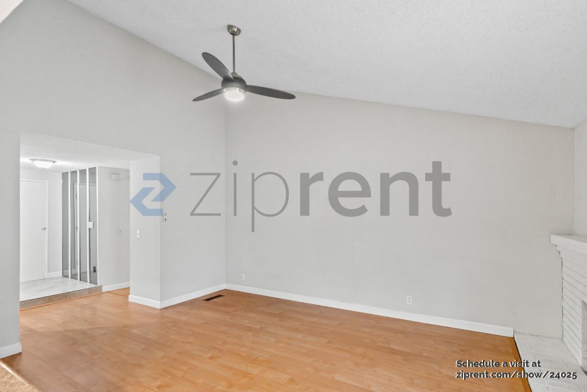 Building Photo - 5047 Pearl Ave