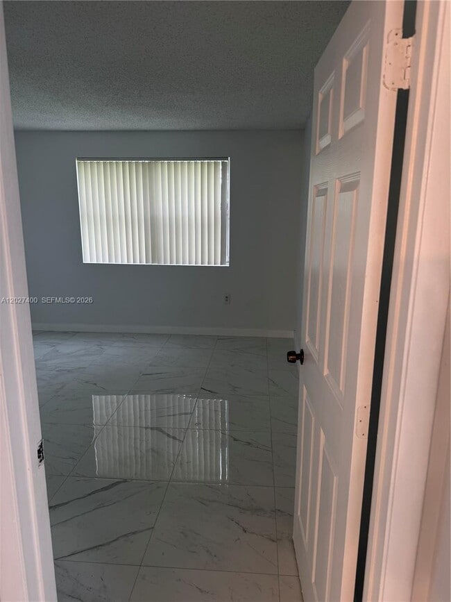 Building Photo - 2272 SW 81st Ave
