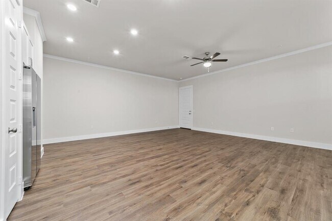 Building Photo - 1109 Saffira-
