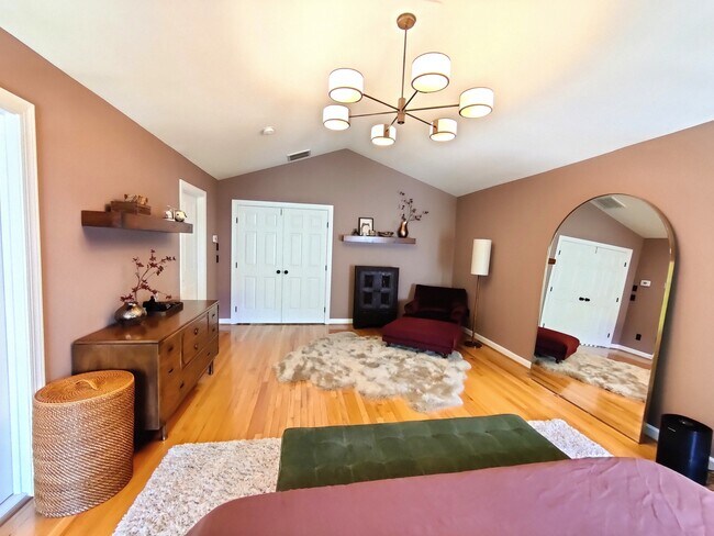 Building Photo - 7500 Tahoe Ct