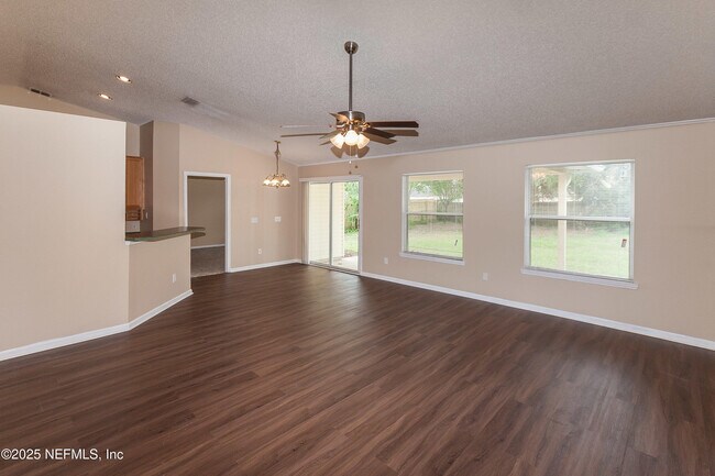 Building Photo - 1282 Summit Oaks Dr E