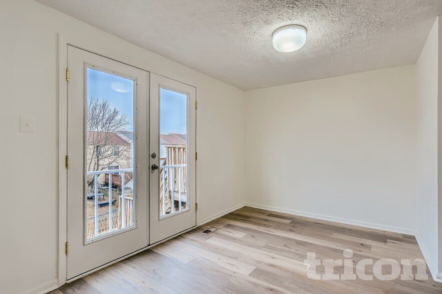 Building Photo - 35 Greenleaf Rd