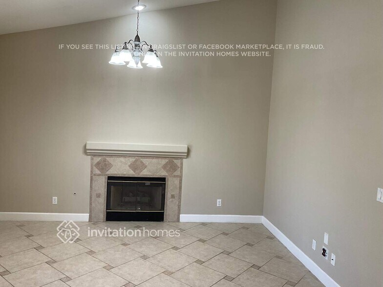 Building Photo - 6016 Golden Saddle St