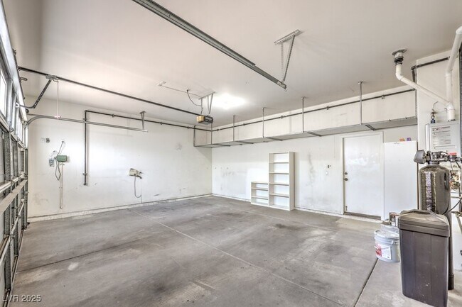 Building Photo - 3212 Wisteria Tree St