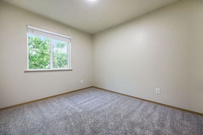 Building Photo - 4bed/2.5 Bathroom house - SE Portland