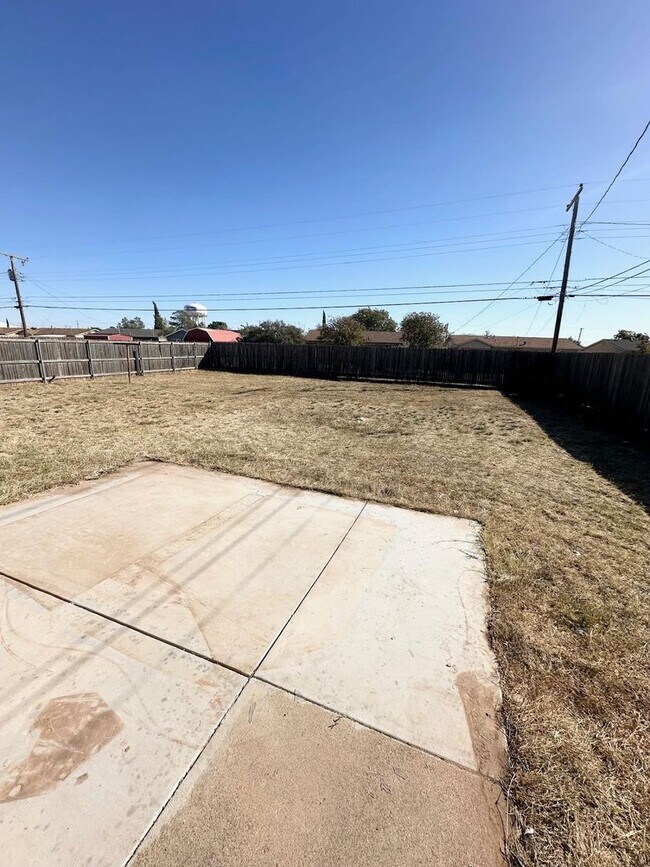 Building Photo - 3 Bed 1 Bath Ready to Rent!