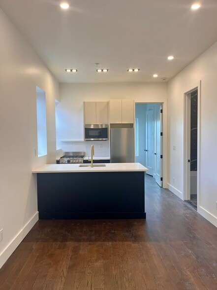 Building Photo - 294 Hoboken Ave