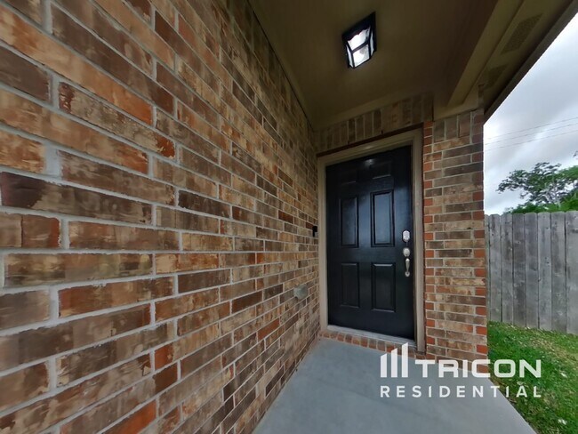Building Photo - 612 Totem Trail Dr