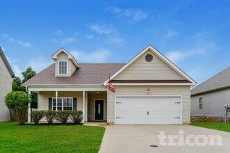 Building Photo - 1862 Camelot Dr