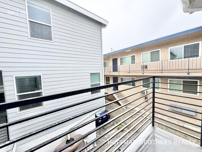 Building Photo - 14250 1/2 Roscoe Blvd-A