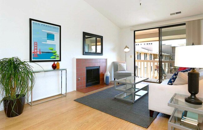 Building Photo - 1400 Carpentier St