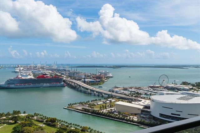 Building Photo - 1100 Biscayne Blvd