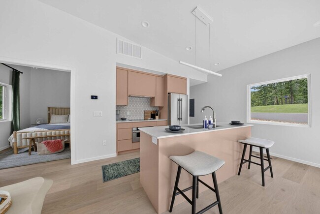 Building Photo - 6 Ridgewell Ln