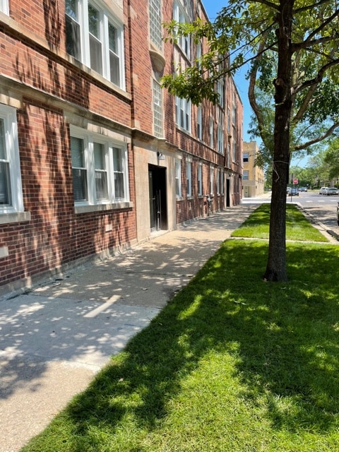 Building Photo - 5202 W Parker Ave