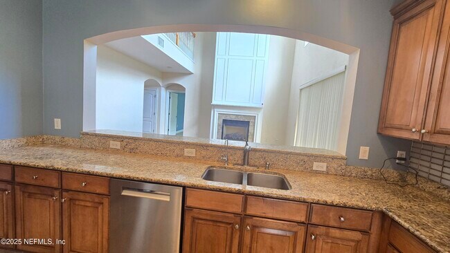 Building Photo - 7716 Watermark Ln S