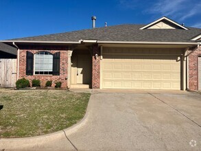 Building Photo - Cozy 3 Bed 2 Bath In Edmond