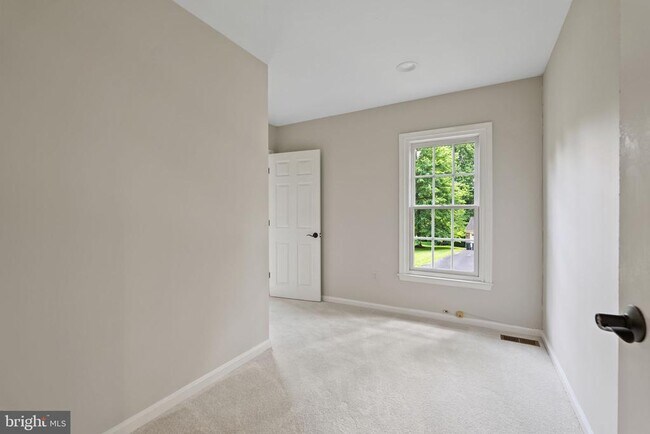 Building Photo - 6506 Bellamine Ct