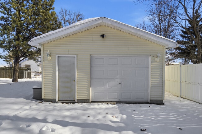 Building Photo - 4120 Kentland Ave