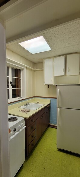 Kitchen (old floor) - 1625 The Strand