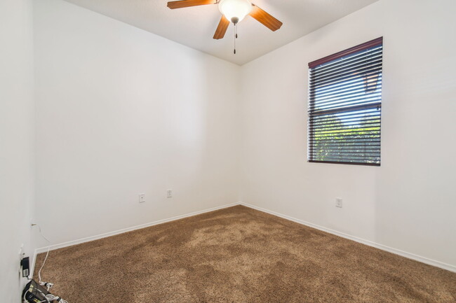 Building Photo - 1232 Canyon Oaks Dr