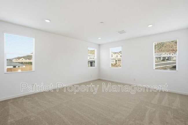 Building Photo - 6922 W Buckhorn Trail