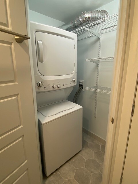 Building Photo - 7 Vale St