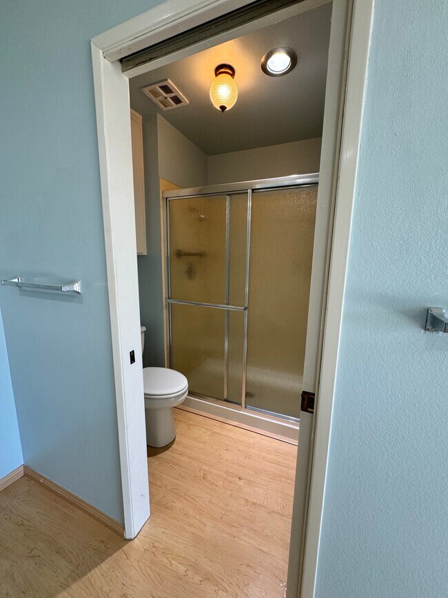 Building Photo - 9941 Mozelle Ln