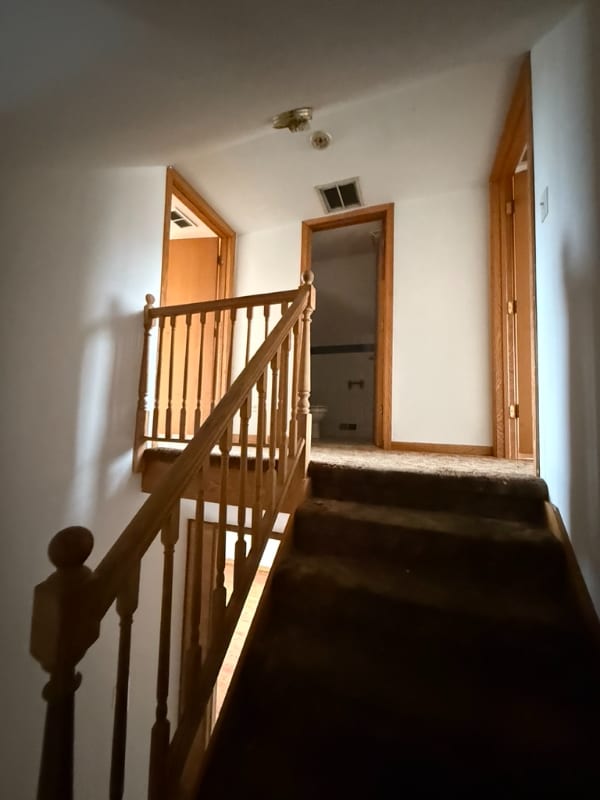 Building Photo - 6119 W Giddings St