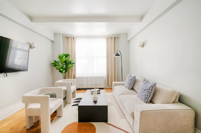 Primary Photo - 240 W 73rd St