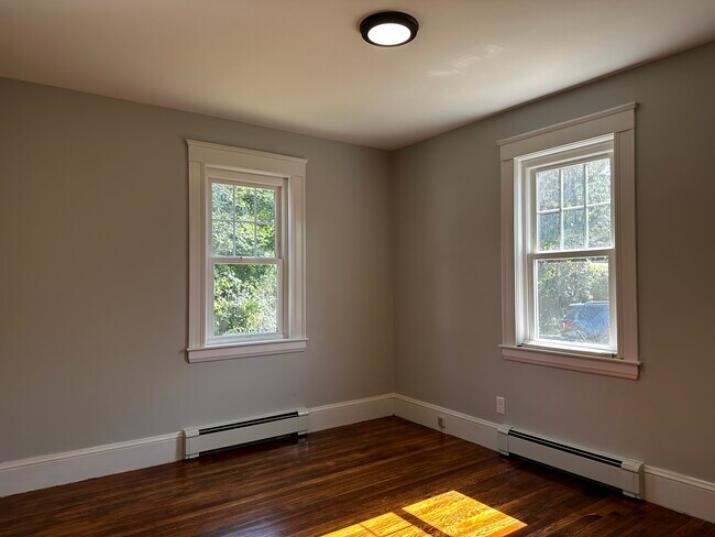 Building Photo - 96 Adams St