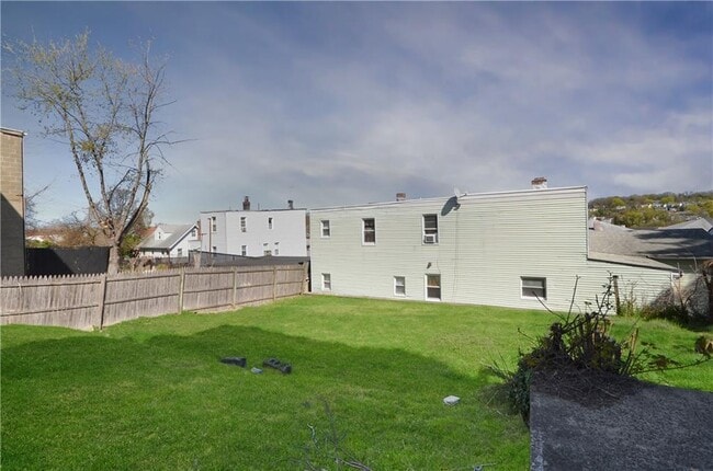 Building Photo - 234 Edwards Pl