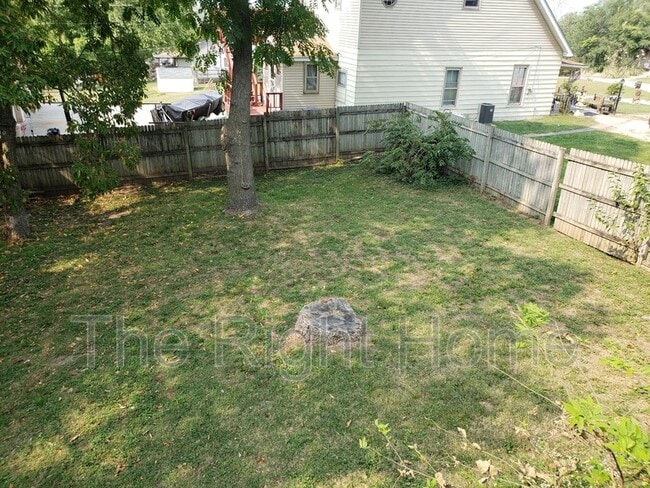Building Photo - 418 3rd Ter