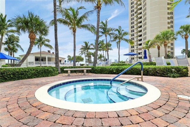 Building Photo - 3000 N Ocean Dr