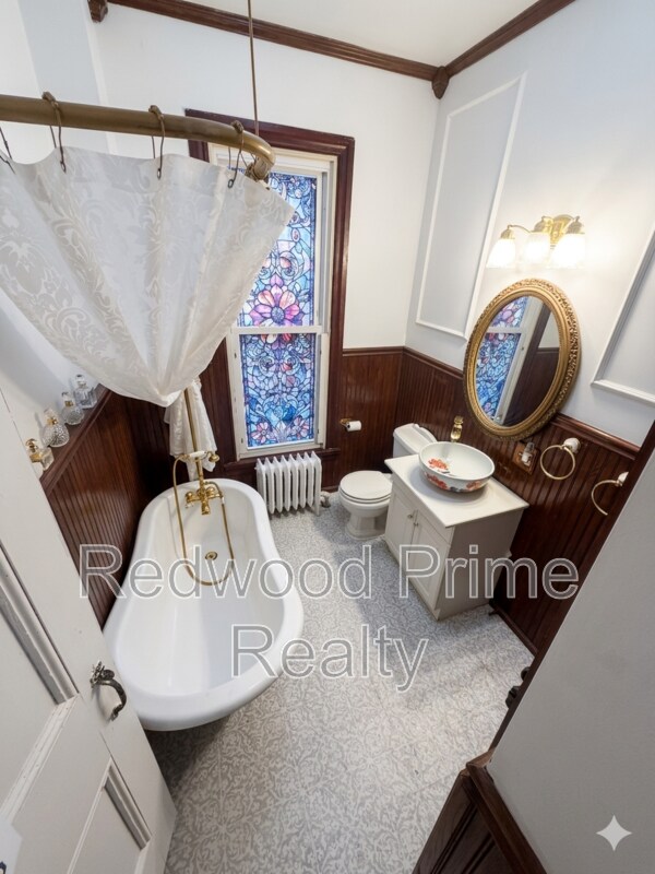 Building Photo - 401 S Center St