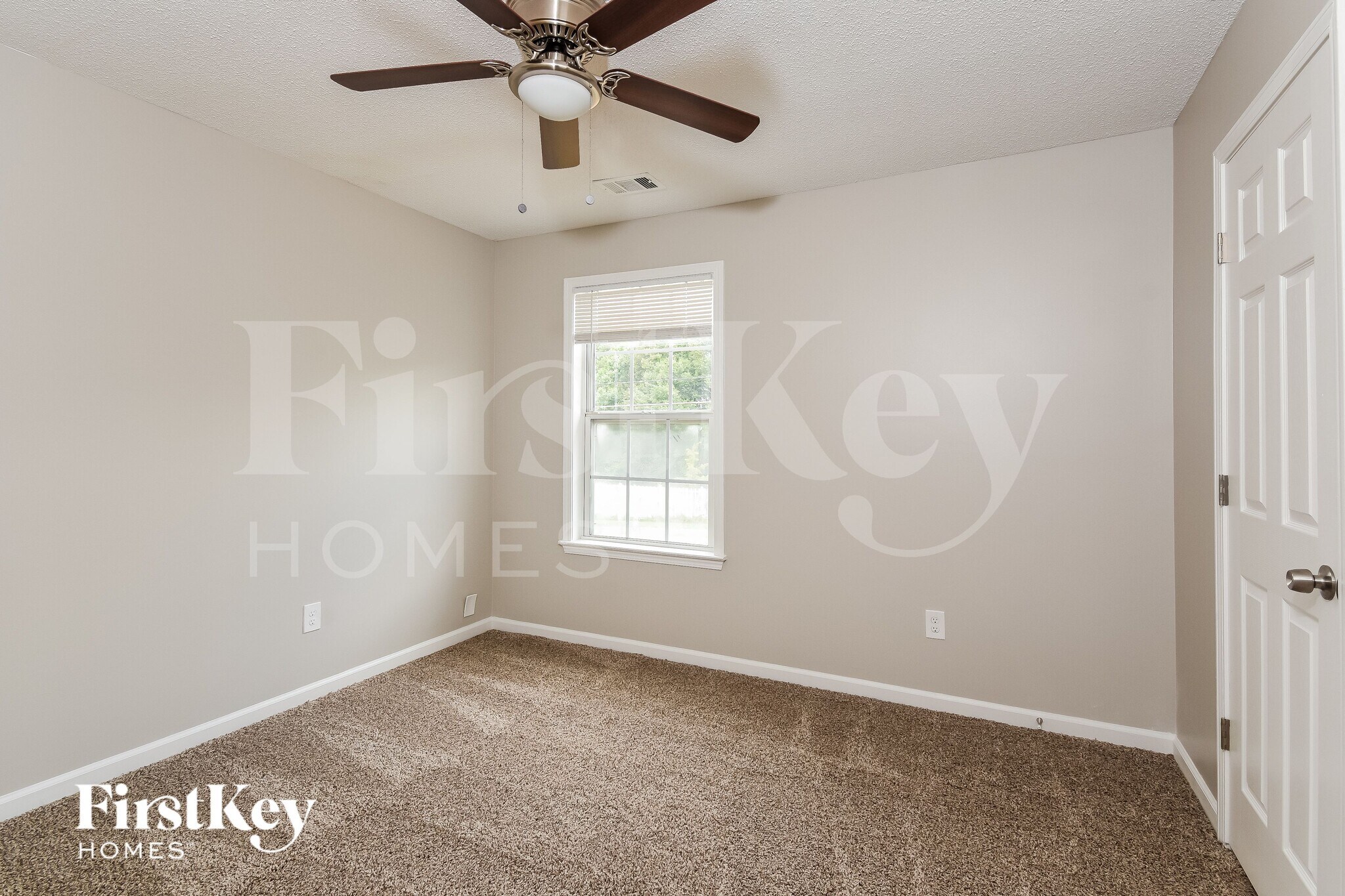 Building Photo - 1743 Taynton Cir