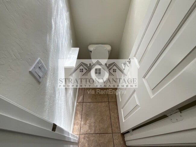 Building Photo - 3865 W Ashton Dr