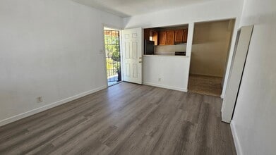 Building Photo - 2522-2522 1/2